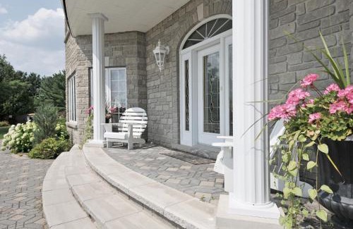 Golden Lake Resort | Greystone on Golden Lake