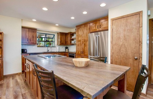 Windcliff Estates House | Griffin Vacation Home at Windcliff by RedAwning