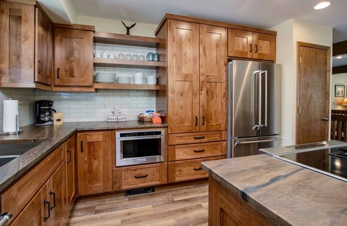 Windcliff Estates House | Griffin Vacation Home at Windcliff by RedAwning