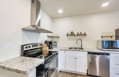 Osage Beach Apartment | Grill, Boat Slip, & Game Room: Calm Cove Apt!