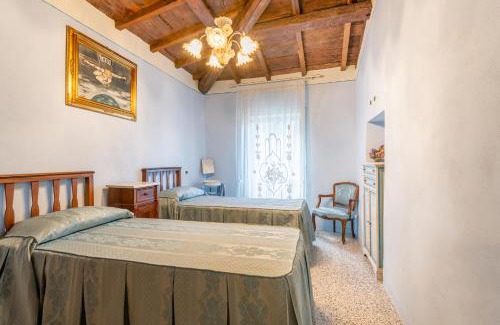Molazzana Apartment | Grillo Rosso 5
