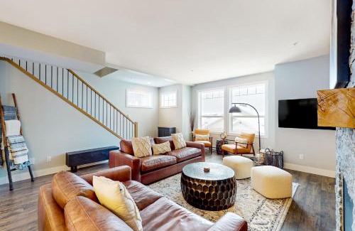 Snow Pine Estates House | Grizzly Ridge
