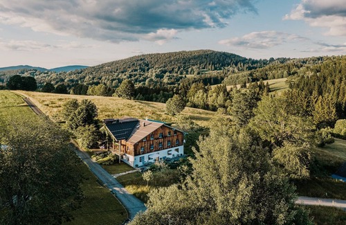 Marchhauser Apartment | Große Ferienwohnung "hermann Lenz" im Großzügigen Landhaus