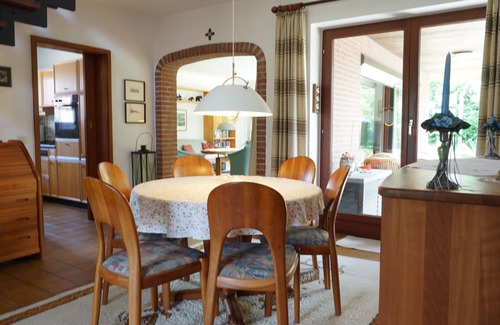 Garding House | Großes Einfamilienhaus für 6 Personen mit Terrasse und Garten