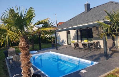 Brechen Apartment | großzügige Unterkunft mit Terrasse