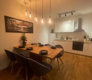 Schoenefeld Apartment | Großzügiges Designer Apartment