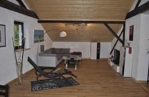 Hohenau Apartment | Großzügiges Feriendomizil im DG an der Buchberger Leite