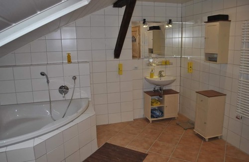Hohenau Apartment | Großzügiges Feriendomizil im DG an der Buchberger Leite