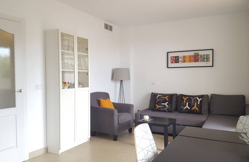 Benagalbon Apartment | Groot balkonterras | Añoreta Golf | zeezicht | zwembad | wifi | parkeergarage