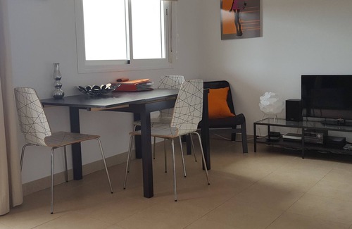 Benagalbon Apartment | Groot balkonterras | Añoreta Golf | zeezicht | zwembad | wifi | parkeergarage