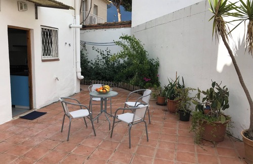 Castelldefels Apartment | Grosse Wohnung in Strandnähe mit Sonniger Terrasse