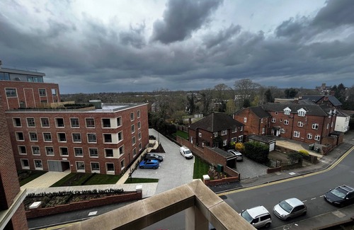 St Albans Apartment | Grosvenor Rd Studio - Sleeps 4, Pet Friendly, WiFi