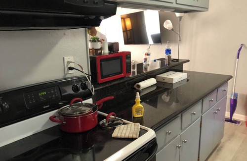 Belmont Apartment | Ground floor 2-bedroom apartment with a private yard in the Belmont Hills.