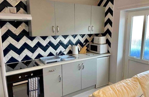 Burnham-on-Sea Apartment | Ground floor, 2 Bedroom Apartment with parking