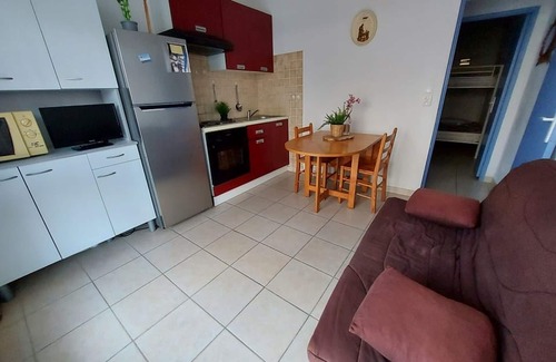 Marseillan Plage Apartment | Ground Floor Apartment - Terrace, Garden, Parking - Sleeps 4
