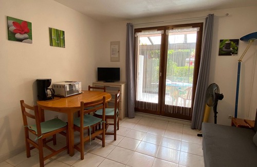 Plage d'Argeles Apartment | Ground Floor Apartment: Pool Close to Beach