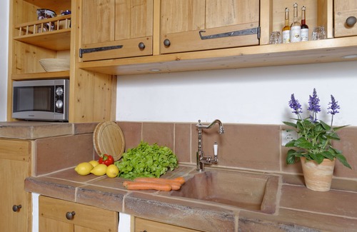 Meisham Apartment | Ground floor apartment with terrace near Lake Chiemsee