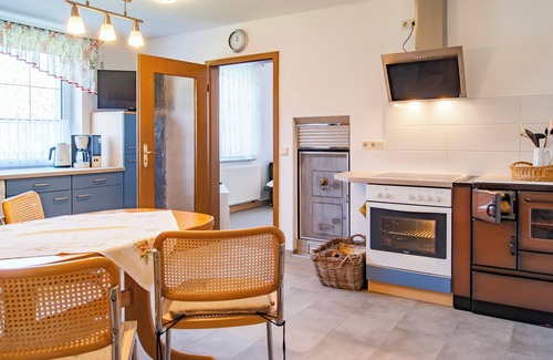 Foerdergersdorf Apartment | Ground floor apartment for rent on a three-sided farm near the Tharandt forest