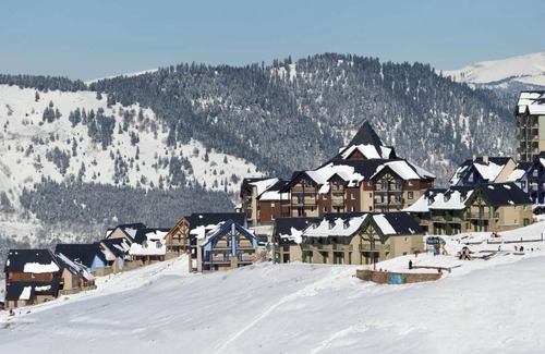 Peyragudes Apartment | Ground floor, balcony, tv, ski locker, 46m², Peyragudes