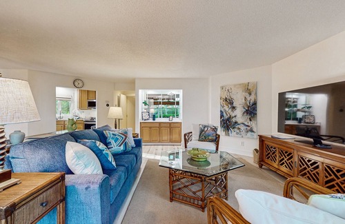 Fernandina Beach Condo | Ground floor condo with private patio, full kitchen, beach access and pool