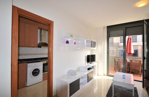 Sant Pere Pescador Apartment | Ground Floor Apartment with Garden, Pool, A/C, BBQ, Near Beach