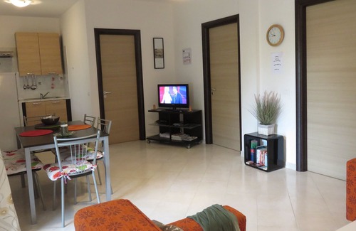 Pizzo Apartment | Ground Floor Fully Air Conditioned Apartment with WiFi