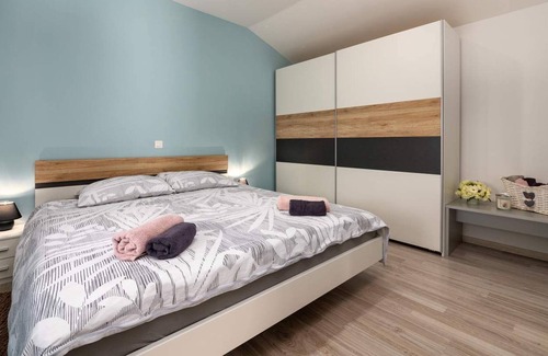 Kircija House | Ground floor house with beautiful panoramic view of the lake Butoniga