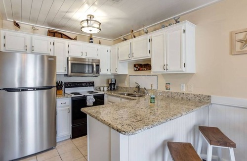 Avalon Beach Estates Condo | Ground Floor | Pool View | Steps to the Beach