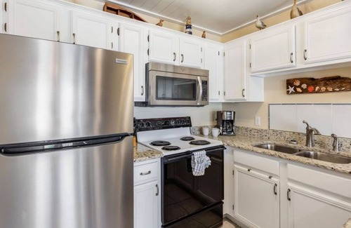 Avalon Beach Estates Condo | Ground Floor | Pool View | Steps to the Beach