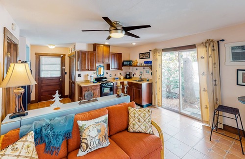 Laurel Cottage | Ground Floor, Snowbird-Friendly Cottage with High-Speed WiFi