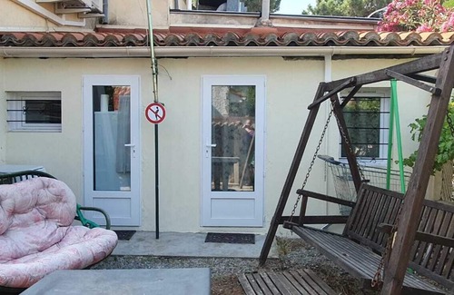 Argeles-sur-Mer Apartment | Ground floor Studio with garden 2 sleeps 90 metres from beach