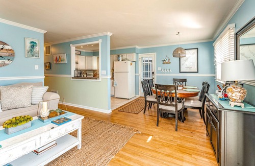 South End Condo | Ground-Level 3BR/2BA Condo- Easy Access & Steps to Ocean City Beach!