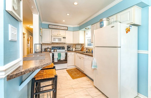 South End Condo | Ground-Level 3BR/2BA Condo- Easy Access & Steps to Ocean City Beach!