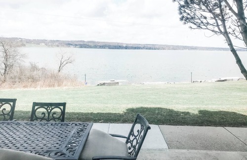 Lake Geneva Condo | Ground- Level Lake Geneva Villa!