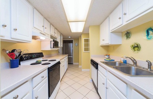 Crescent Beach Condo | Ground Level Ocean Vista at Ocean House 112