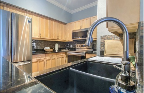 Clearwater Condo | Ground Level unit, King bed, easy pool access. POOL VIEW
