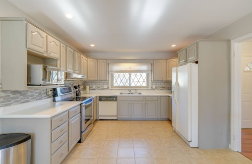 Durham House | Group-Friendly Durham Home 6 Mi to Duke University