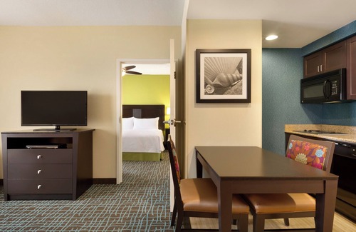 Biggar Hotel | Group Vacay! 3 Cozy Units w/Kitchen, Pool, Shuttle