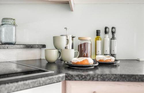 Tromso Apartment | Groups & Family Getaway I FREE Parking