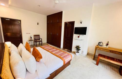 Hauz Khas Hotel | Grove Residency Hauz khas New Delhi Couple Friendly