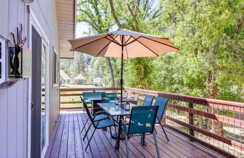 Groveland House | Groveland Home - Walk to Pine Mountain Lake!