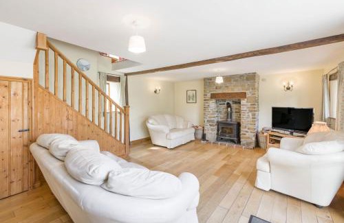 Hatherleigh House | Groves Fishleigh