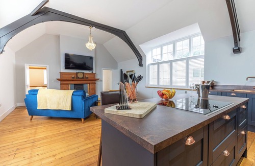 Portland House | GROVES HOUSE, family friendly in Fortuneswell