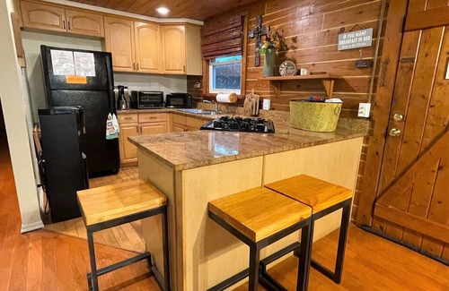 Murphy Cabin | Grumpy Bear Cabin - Your Western NC escape