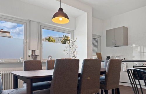 Untersendling Apartment | Gruppenloft München – PS5, Karaoke, + frei Parkplatz