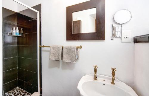 Robertson House | GuBas De Hoek meet eat sleep