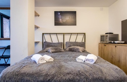 Kazbegi Apartment | Gudauri Ski Resort Escape, Studio Flat