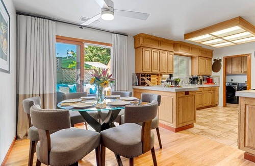 Guerneville House | GuernevilleGetaway~Tranquil Escape w/Lounge, GameRm/HotTub/Pup/WiFi