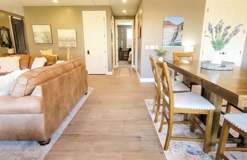 Kanab House | Guest favorite near Zion/Epic view/Pickleball/Pool