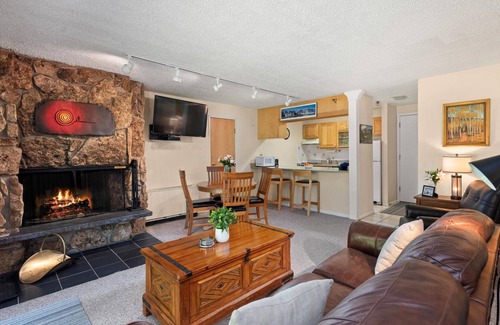 Snowmass Village Condo | Guest Favorites at 10% Off! Stay 3 nights through Nov